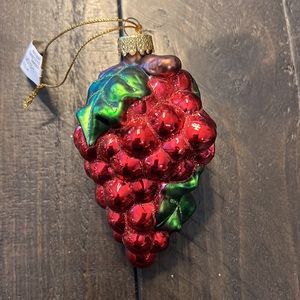 NWT - grape stem with leaf ornament from Macy’s
